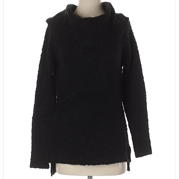 NEW Francesca's Alya Black Hooded Pullover Teddy Textured Sweater Size Small - Picture 1 of 8